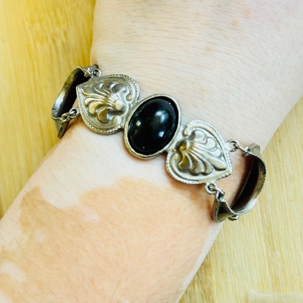 Black Cabochon Victorian Revival Goth Bracelet VtG Silver Tone Panel Heart Motif